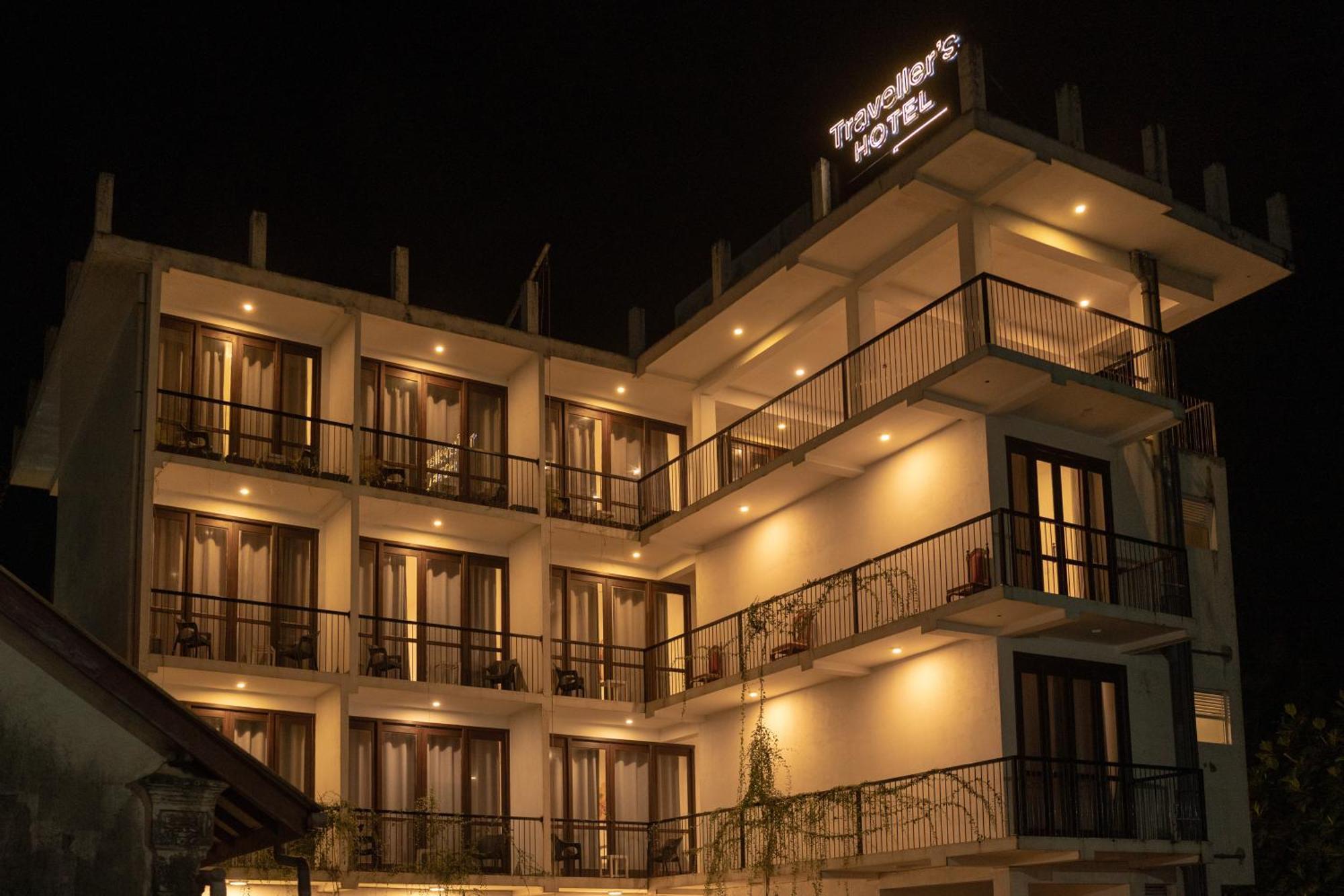 Traveller'S Hotel 히카두와 외부 사진
